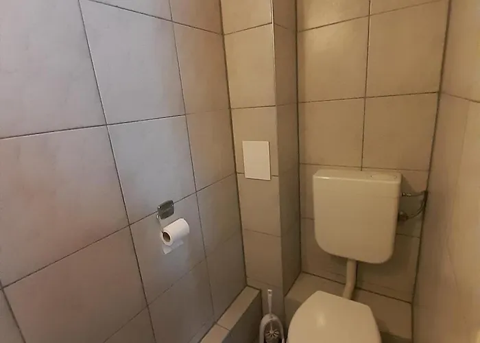 2-rent Group Rooms&apartments Tub19a