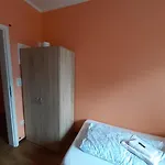 2-rent Group Rooms&apartments Tub19a Hostel *