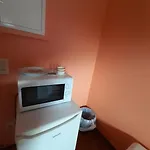 2-rent Group Rooms&apartments Tub19a *