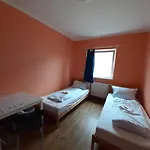 2-rent Group Rooms&apartments Tub19a