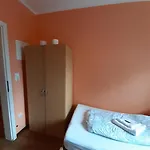 Hostel 2-rent Group Rooms&apartments Tub19a