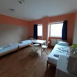 Hostel 2-rent Group Rooms&apartments Tub19a *