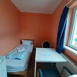 2-rent Group Rooms&apartments Tub19a Hostel *