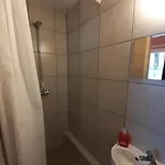 2-rent Group Rooms&apartments Tub19a Hostel *