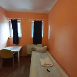 2-rent Group Rooms&apartments Tub19a *