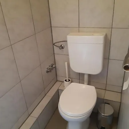2-rent Group Rooms&apartments Tub19a