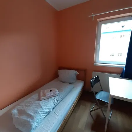 2-rent Group Rooms&apartments Tub19a Hostel *