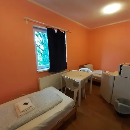 2-rent Group Rooms&apartments Tub19a