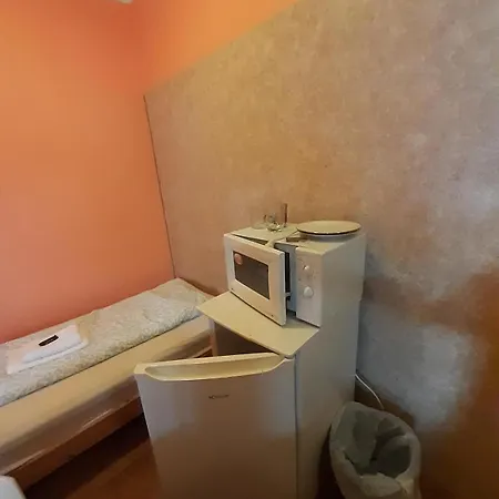 2-rent Group Rooms&apartments Tub19a Hostel