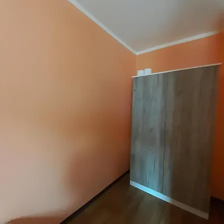 Hostel 2-rent Group Rooms&apartments Tub19a