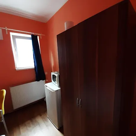 2-rent Group Rooms&apartments Tub19a Mnichov