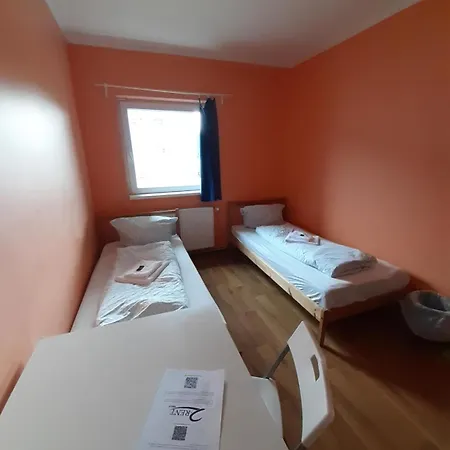 2-rent Group Rooms&apartments Tub19a *