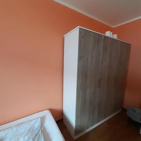 2-rent Group Rooms&apartments Tub19a