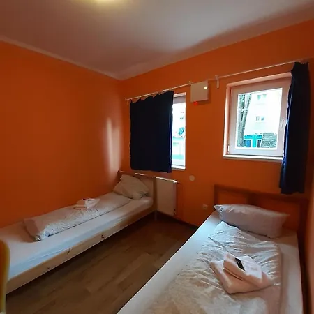 Hostel 2-rent Group Rooms&apartments Tub19a *