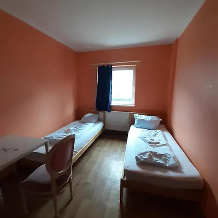Hostel 2-rent Group Rooms&apartments Tub19a *