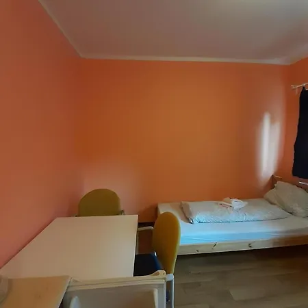 Hostel 2-rent Group Rooms&apartments Tub19a