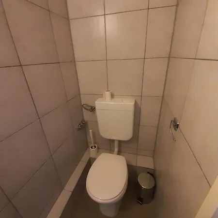 Hostel 2-rent Group Rooms&apartments Tub19a *