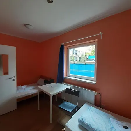2-rent Group Rooms&apartments Tub19a *