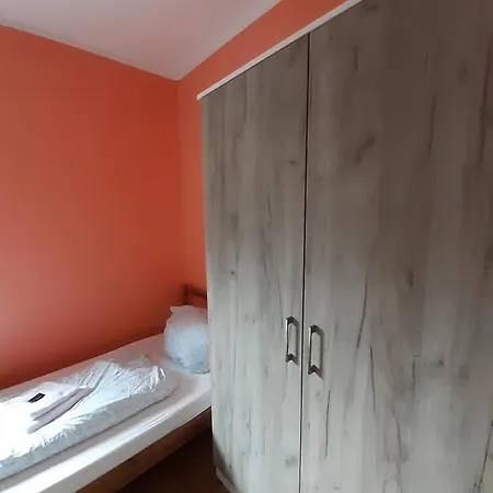 2-rent Group Rooms&apartments Tub19a