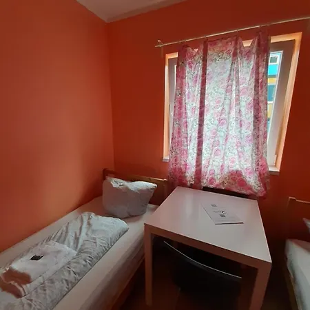 Hostel 2-rent Group Rooms&apartments Tub19a *