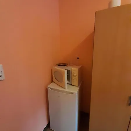 Hostel 2-rent Group Rooms&apartments Tub19a *