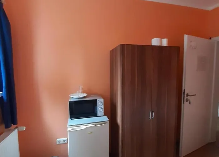 2-rent Group Rooms&apartments Tub19a *