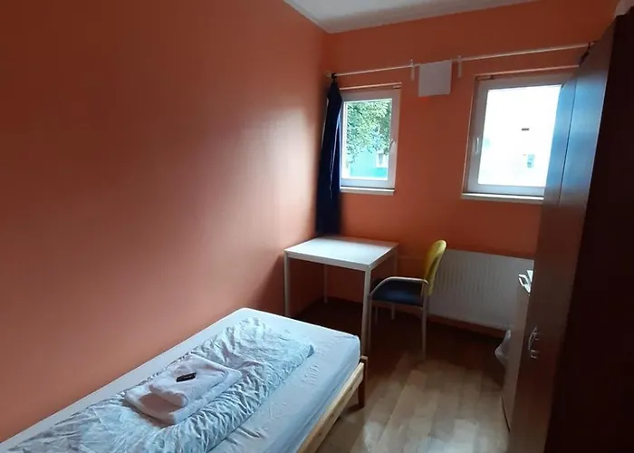 2-rent Group Rooms&apartments Tub19a *