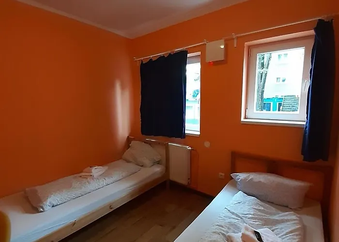 Hostel 2-rent Group Rooms&apartments Tub19a *