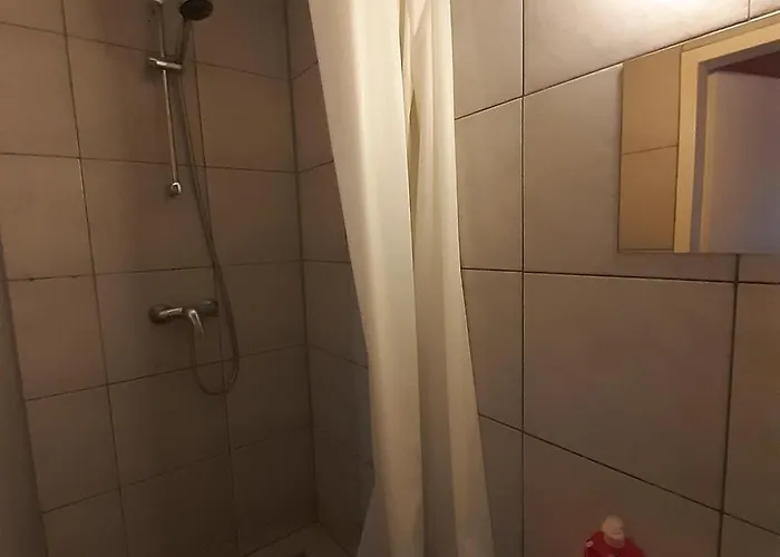 Hostel 2-rent Group Rooms&apartments Tub19a *
