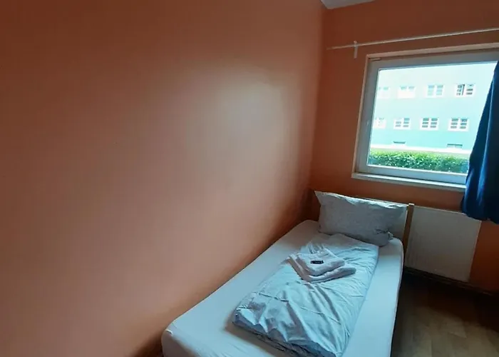 Hostel 2-rent Group Rooms&apartments Tub19a