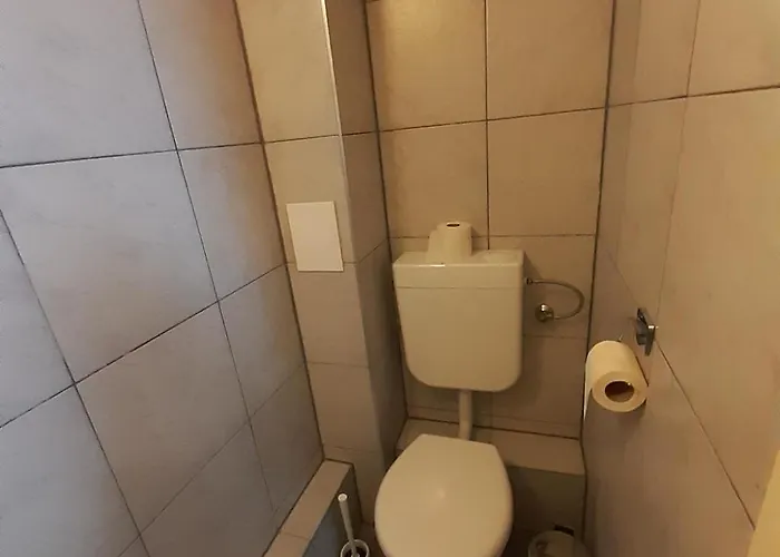 2-rent Group Rooms&apartments Tub19a Hostel