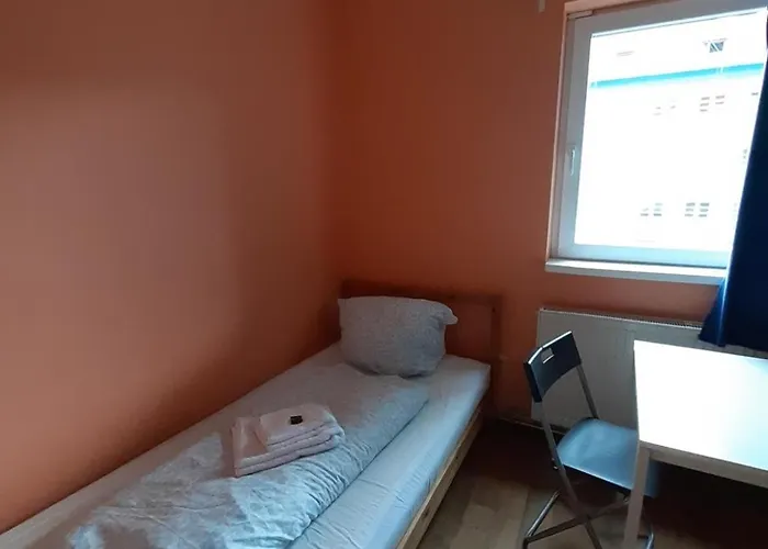 2-rent Group Rooms&apartments Tub19a Hostel *