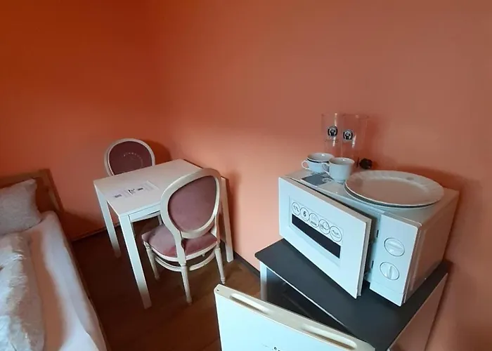 2-rent Group Rooms&apartments Tub19a Hostel *